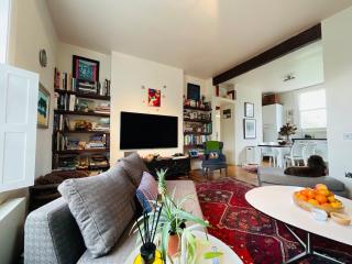 Stunning 2 bedroom flat for families - London - 7