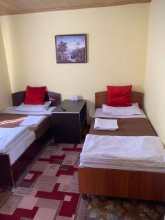 ISKANDARKUL GUEST HoUSE - 1