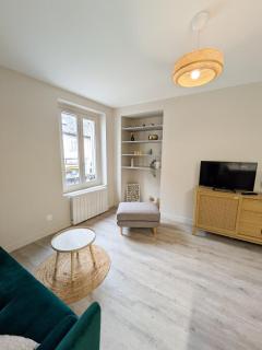 Appartement dans le quartier médiévale proche centre-ville ! - 9