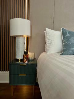 Bespoke one bed apartment by Sefton Park Sleeps 4 - Liverpool - 2