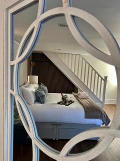 Bespoke one bed apartment by Sefton Park Sleeps 4 - Liverpool - 1