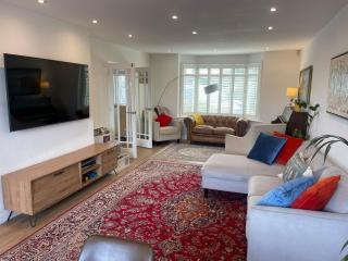 Luxurious open plan family home - walk to Addenbrookes - Cambridge Homehost - Cambridge - 4