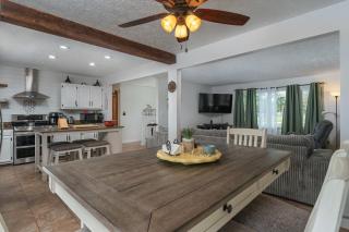 Cozy and Bright 3br apartment 15 min to DT Avl - Asheville - 0