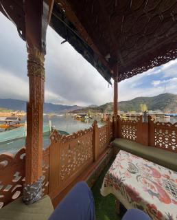 Luxury freedom group of houseboats - Srinagar - 3