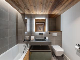 Appartement neuf, sauna, cheminée, accès pistes, parking couvert, balcon ensoleillé. - FR-1-565-92 - Les Allues - 1