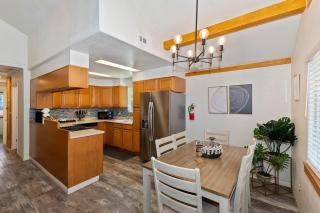 Bear Cub Cottage in Big Bear w/ HotTub & Firepit - Big Bear City - 5