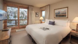 Right-O-Way Chalet - 2