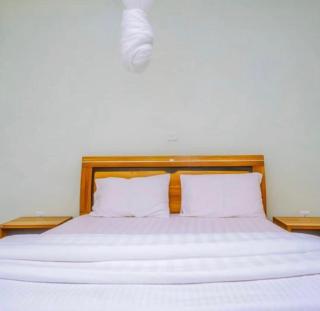 Spacious Apartment in Central Area - Kigali - 4