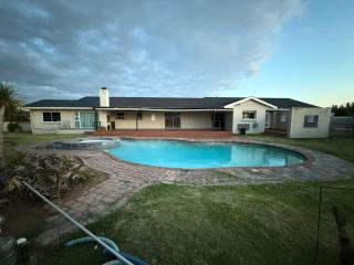 La Maison on 37 Admiralty Way, Summerstrand, Port Elizabeth - 9