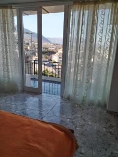 Perkli Bezhani Rooms - 9