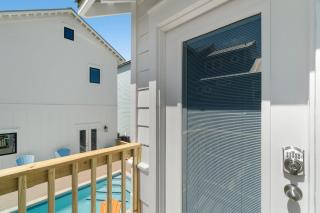 The 19Th Hole With Pool And Beach Chair Setup - 1