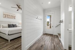 Get Your Sun With Jetted Pool And Game Room - Destin - 2