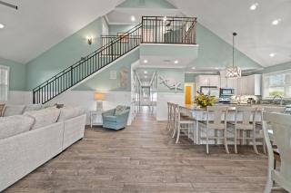 Forever Coastal With Game Room And Private Beach - 9