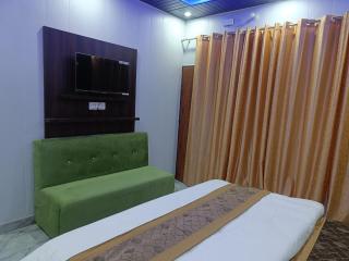 Kedarnath Cottage - - 9