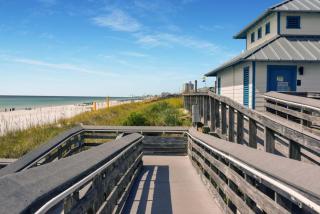 Shark Tales With Pool And Gated Neighborhood - Destin - 7