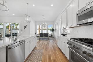 Shark Tales With Pool And Gated Neighborhood - Destin - 1