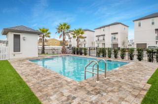 Grand Charm Chateau With Lsv And Heated Pool - Destin - 8