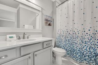 Grand Charm Chateau With Lsv And Heated Pool - Destin - 3