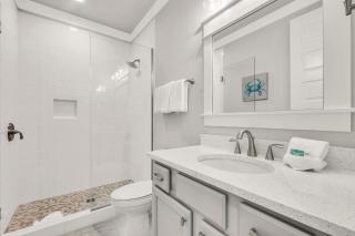 Grand Charm Chateau With Lsv And Heated Pool - Destin - 1