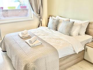 City Modern & Cozy Apartment for 4 Guests with Private Parking - Plovdiv - 1