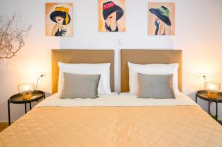 3 Goddesses' studios - Koukounaries - 8