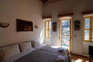 Panoramic View House - Sými - 7