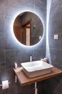Top Centre Spacious 2 bedroom Apartment - Sofia - 9
