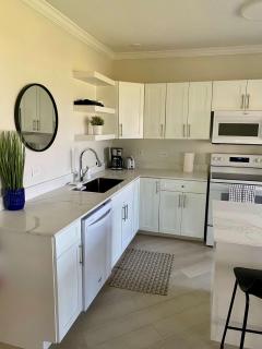 Oceanfront Condo on Seven Mile Beach - 5