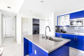 16th Floor Luxury 2 Bedroom - Ocean Views & Luxury - 9