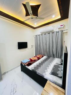 Ram Bhawan HomeStay - Vrindāvan - 1
