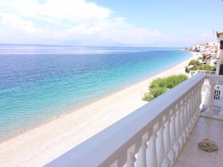 Traditional Maisonette House on the sea shore - Derveni - 0