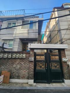 Young Stay near Hae Hwa Station - 9