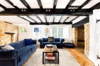 Charming 18th Century 4 bedroom cottage - Pass the Keys - 0