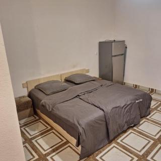 Hotel near Airport - Ereván - 7