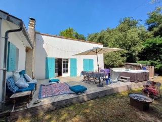La forestière avec Jacuzzi pour 6 personnes - Saint-Georges-d'Oléron - 9