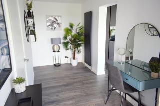 Riverview Modern 2 Bed- Parking & Tesla charger - 9