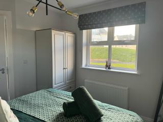 Portrush West Strand Beachside Apartment - Portrush - 2