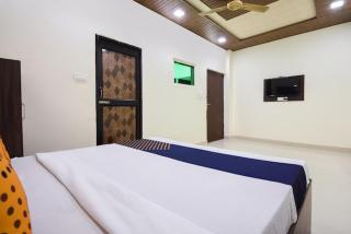 Spot on deep guest house near golden temple - Amritsar - 9