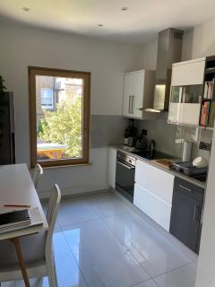 Lovely spacious 2 bed apartment in Shepherds Bush - Londra - 1