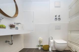 Schöne Schwabing 70m2 sanierte City Wohnung - Munich - 9