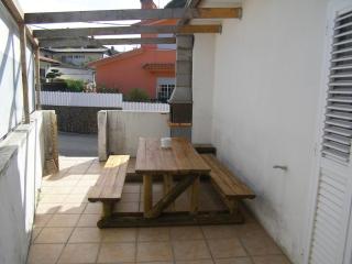 House in quiet place, free parking - 9