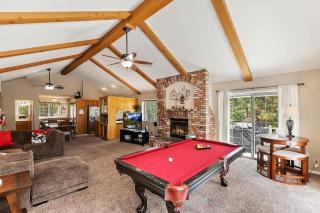 Eagle's Nest Cabin: Pool Table, Near Summit & Lake - Big Bear Lake - 0