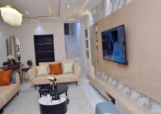 Urban Haven Shortlet Apartments - Iranla - 4
