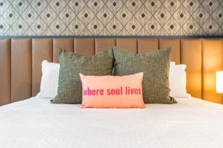Elegant Downtown Escape with Luxe Vibes - Macon - 9