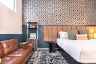 Elegant Downtown Escape with Luxe Vibes - Macon - 8
