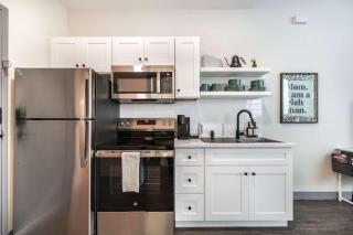 Turn Back Time Cher-Inspired Escape - 6