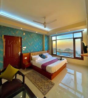 The Waypoint Inn - 0