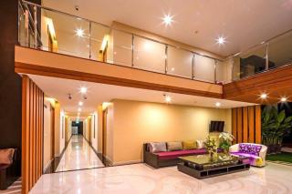 At the tree by fatimah R315 - 7