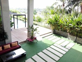 At the tree by fatimah R315 - 3