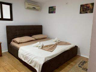Guesthouse N&B - Berat - 0